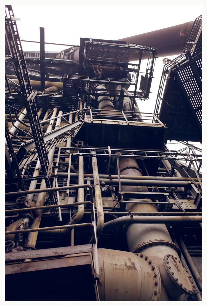 Construct Destruct (80 x 120 cm) © Sander Steins