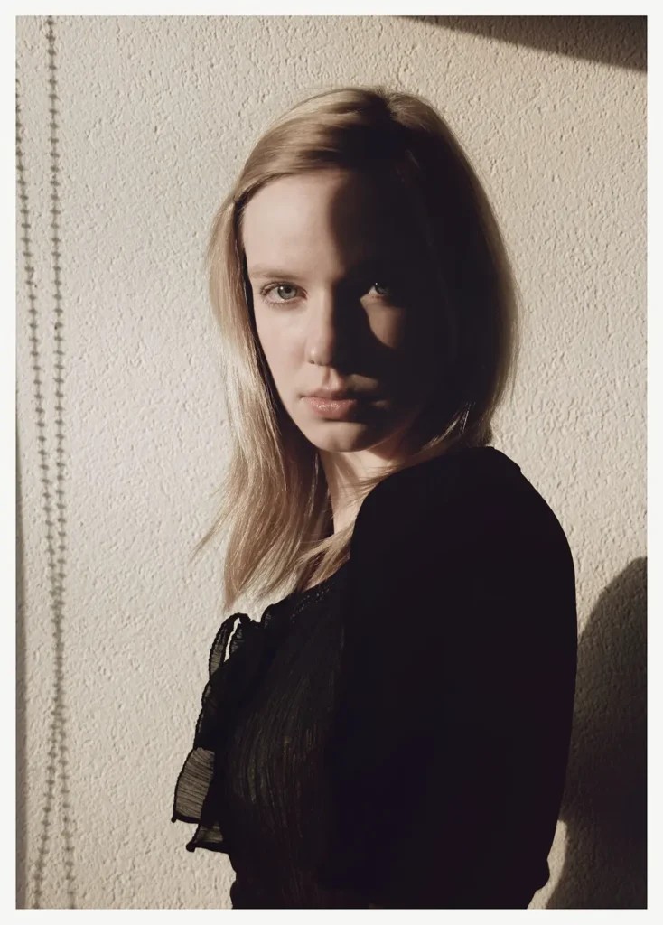 Charlotte (54 x 74 cm) © Sander Steins